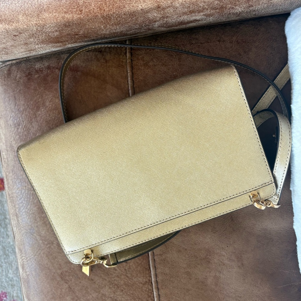 MICHAEL KORS Jet Set Travel  Leather Crossbody Authenticated - Picture 9 of 15